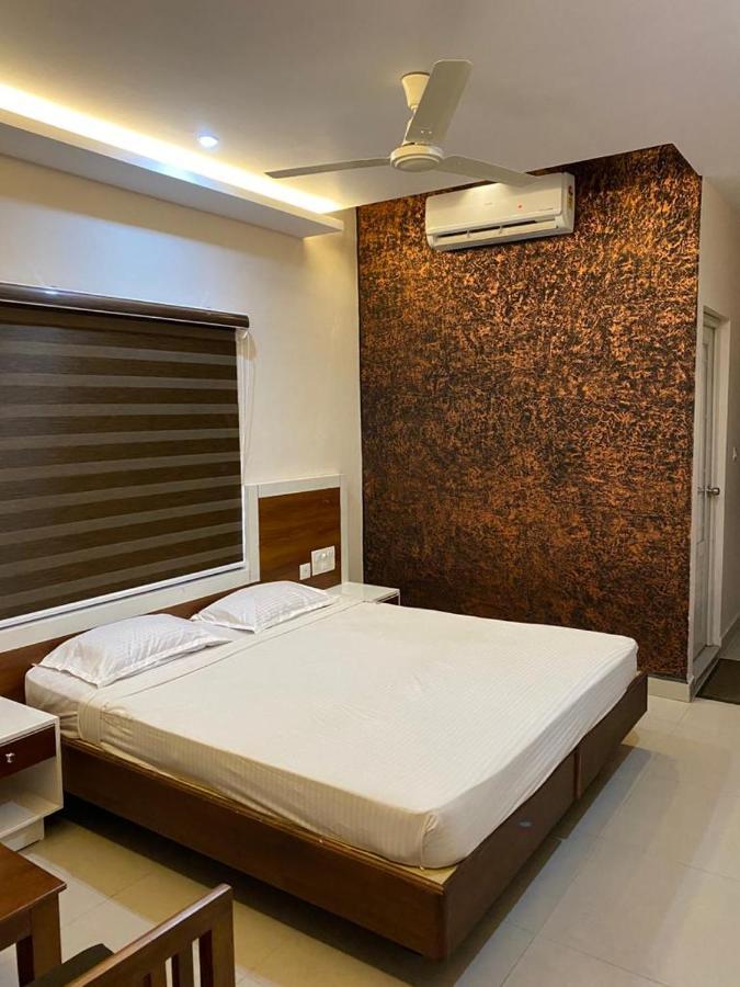 Issacs Regency Hotel Sultan Bathery Bagian luar foto