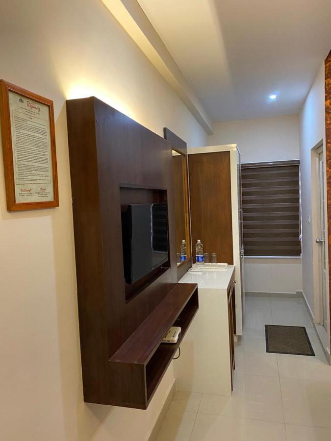 Issacs Regency Hotel Sultan Bathery Bagian luar foto
