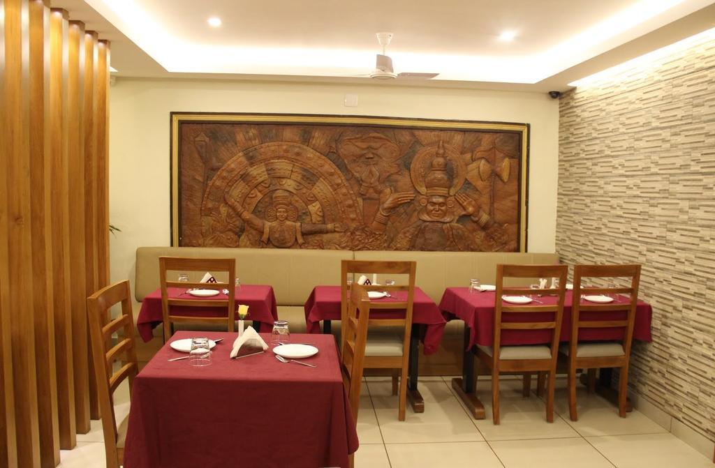 Issacs Regency Hotel Sultan Bathery Bagian luar foto