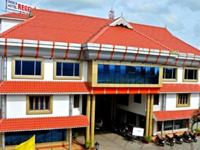 Issacs Regency Hotel Sultan Bathery Bagian luar foto